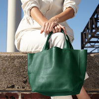 DISTRESS REBECCA TOTE