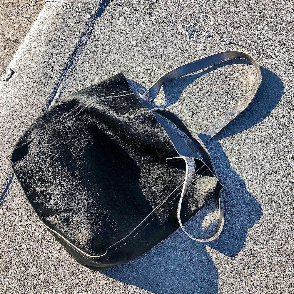 METALLIC DISTRESS TALLULA REVERSIBLE TOTE
