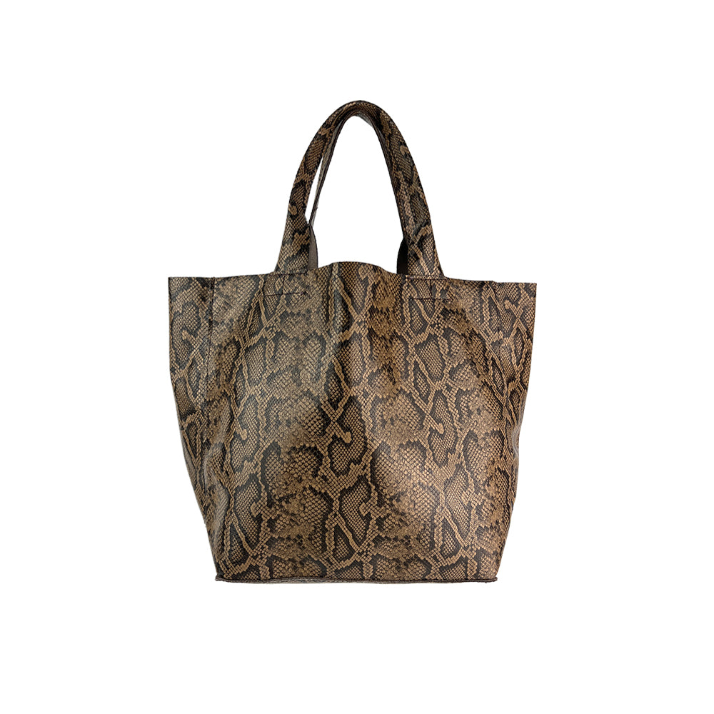 REBECCA TOTE – traceytanner